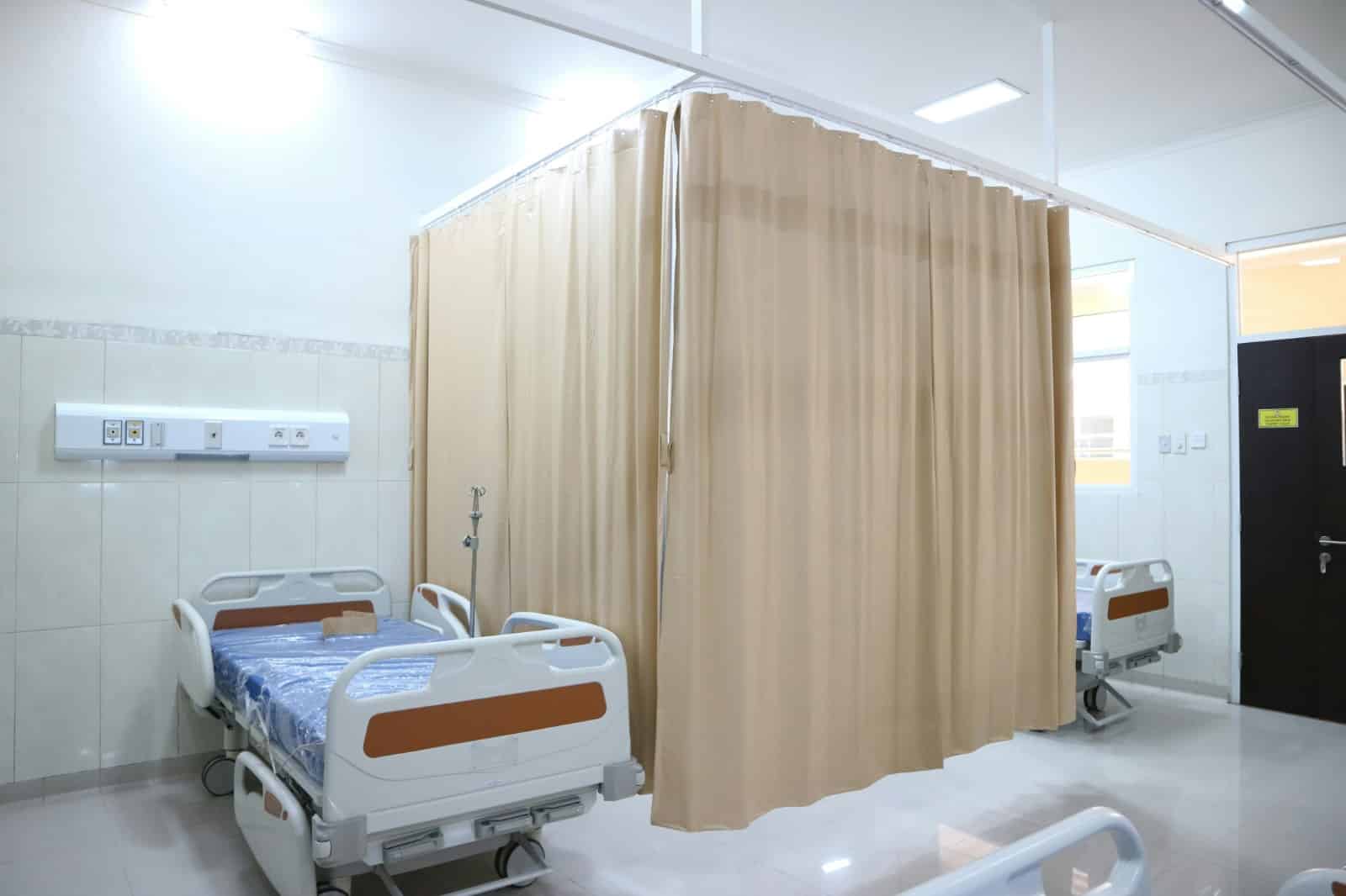 Patient bed mattress for hospital bed designed for home medical care
